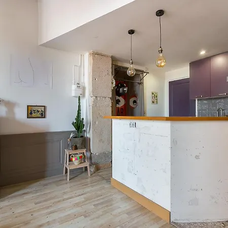 Charming *quartier Des Pentes* Apartment