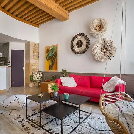 Charming *quartier Des Pentes* Apartment